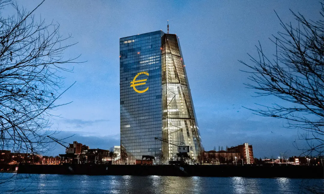 Photo of Bitcoin Investors Brace for Impact of ECB, Fed Policy Moves
